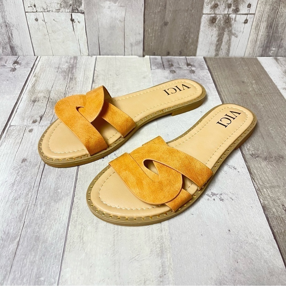 NWOT Vici Brianne Twisted Faux Leather Sandal Size 8 - Picture 6 of 13